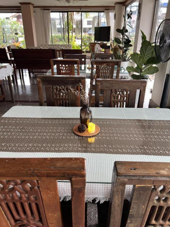 Ritzy House Hotel Chumphon Exterior photo