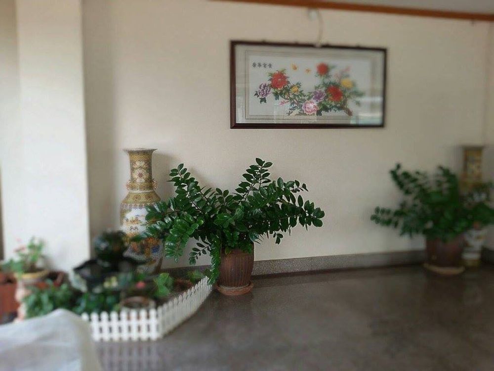 Ritzy House Hotel Chumphon Exterior photo